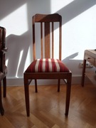 Krzesła eklektyczne