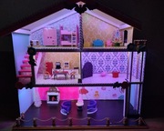 Piękny drewniany domek dla lalek XXL led