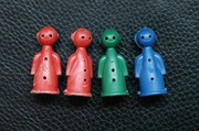 stare pionki do starej gry - ludziki pionki vintage - 4 sztuki