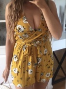 Letni kombinezon spodenki w kwiaty Pull&Bear rozm. M