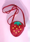 Piękna pluszowa torebka dla dziewczynki truskawka