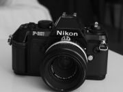 lustrzanka analogowa Nikon F301 obiektyw Nikkor 5.3/55 macro