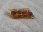 Broszka ala bursztyn vintage retro PRL