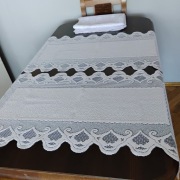 Komplet Obrus + 2 bieżniki Serkan; biały żakardowy; obrus 110x150cm