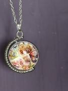 Dwustronny obrotowy wisiorek z postaciami Elfów 