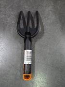 Widełki Fiskars Solid 