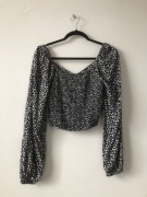 Elegancka czarna bluzka w białe kwiaty – Rozmiar L – Wiskoza