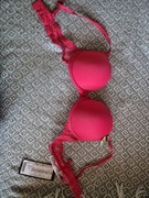 Biustonosz  czerwony ozdobny koronką New Yorker 