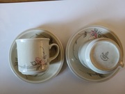 Zestaw dwóch filiżanek ze spodeczkami w kwiatki, vintage