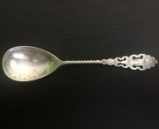 Srebrna, bardzo stara łyżeczka do cukiernicy