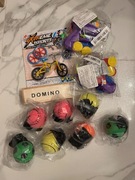 Samolot ze styropianu, piłki na gumce 