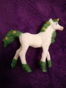 Schleich - młody jednorożec z 2023 McDonald's