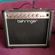Wzmacniacz Behringer combo HA-20R - piec gitarowy - na głośniku Bugera