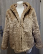 Futerko kurtka puchata cienka z kapturem Revamped