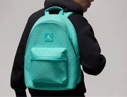 Nowy, nieużywany plecak Jordan Monogram Emerald Rise
