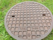 Pokrywa studzienkowa 100% żeliwo. Cena do negocjacji.
