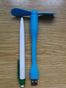 Mały silikonowy wiatraczek USB.
