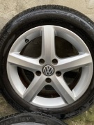 Oryginalne alufelgi VW 5x112 16 cali + opony Barum