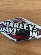 Emblematy na zbiornik paliwa Harley-Davidson – komplet 2 szt.