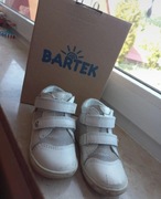 Półbuty dziewczęce firmy Bartek 