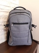 NOWY, pojemny plecak z ładowaniem USB i brelokiem na klucze