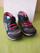 Buty dla dziewczynki 22