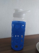 Butelka szklana w silikonowej osłonie 500 ml NOWA