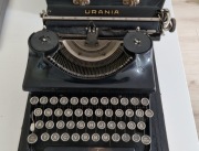 Walizkowa maszyna do pisania Urania