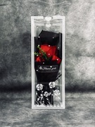 Wieczny czerwony bukiet w eleganckim opakowaniu