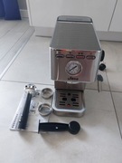 Kolbowy ekspres ciśnieniowy Ufesa CE8030 1350 W srebrny