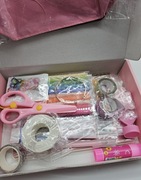 Zestaw akcesoriów dla dziewczynki naklejki pisaki zeszyt notes nożyczki 