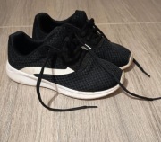 Siateczkowe adidasy chłopięce sznurowane r. 33