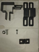 Zestaw montażowy do przęseł ogrodzeniowych.