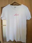 Koszulka z napisem "miło(ść)"