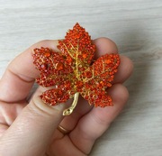 Magnes do igieł, haftu, rękodzieła- needle minder, haft krzyżykowy i płaski