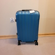 Średnia walizka podróżna 4 kółka 