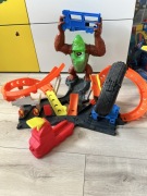 Hot Wheels City zestaw Goryl Toksyczny Atak