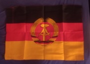 Flaga NRD  z epoki z metką 