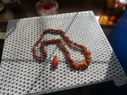 Bursztynowe korale i wisior bursztynowy