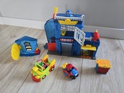 Super Zings - posterunek policji i pizzeria