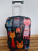 Pokrowiec na średnią walizke