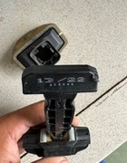 Ogranicznik Trafic drzwi prawe 22rok