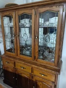 Kredens przywieziony z Anglii 