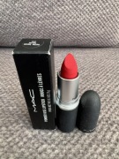 Mac Cosmetics 922 Werk, Werk, Werk pomadka szminka czerwona nowa