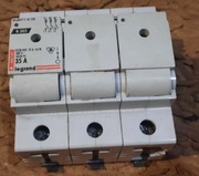 Rozłącznik bezpiecznikowy 3P 35A D02 R303