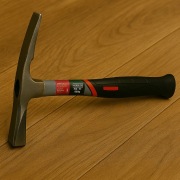 Młotek murarski MODECO