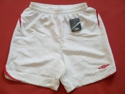 Nowe futbolowe spodenki UMBRO, rozmiar S