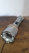 Latarka taktyczna led power styl zoom + ładowarki