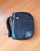 Czarna kosmetyczka etui