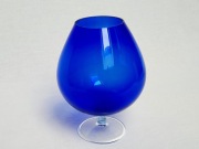 Wazon szklany kobaltowy na nodze, styl vintage 70